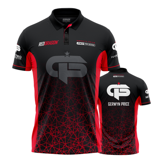 Red Dragon Gerwyn Price Polo rouge Tour Dart Das Bild zeigt das "Red Dragon Gerwyn Price Red Tour Polo Dartshirt" in Schwarz mit roten Akzenten. Auf der Vorder- und Rückseite sind große weiße Logos und der Name "Gerwyn Price" zu sehen.