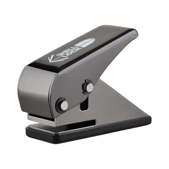Poinçon de verrouillage de coque One80 style L Poinçon de vol Das Bild zeigt den L-Style One80 Shell Lock Punch Flightlocher. Dieses Produkt wird verwendet, um Löcher in Dartflights zu stanzen.