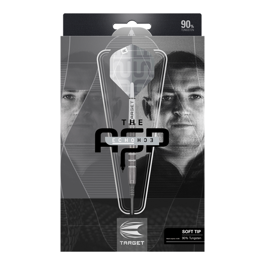 Fléchettes souples Target Nathan Aspinall X Echo - 18 g Auf dem Bild ist die Verpackung des Produkts „Target Nathan Aspinall X Echo Softdarts - 18g“ zu sehen. In der Mitte der Verpackung befindet sich ein Softdart mit der Aufschrift „TARGET“ und im Hintergrund sind zwei Gesichter abgebildet.