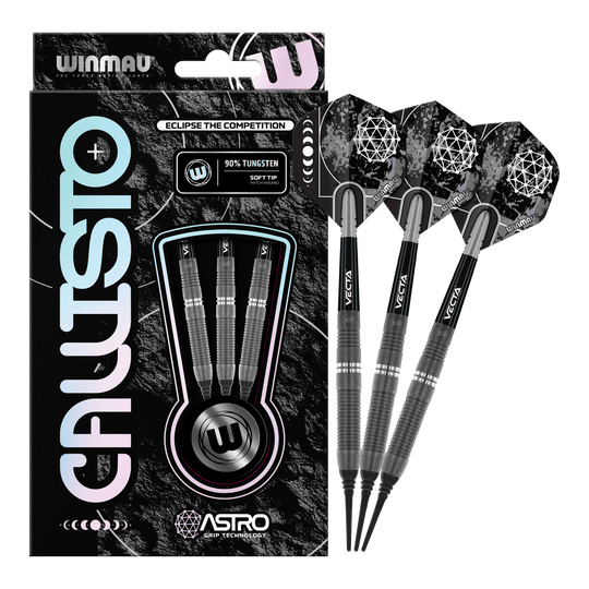 Fléchettes souples Winmau Callisto 03 - 20 g Das Bild zeigt die Winmau Callisto 03 Softdarts mit einem Gewicht von 20g. Die Verpackung enthält drei schwarze Softdarts mit auffälligen Flights und dem Hinweis auf 90% Tungsten.