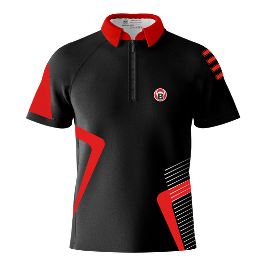 T-shirt Bulls Team Dart - Rouge Das Bild zeigt ein schwarzes Dartshirt mit roten und weißen Akzenten. Auf der linken Brust befindet sich ein rundes Logo mit einem "B".