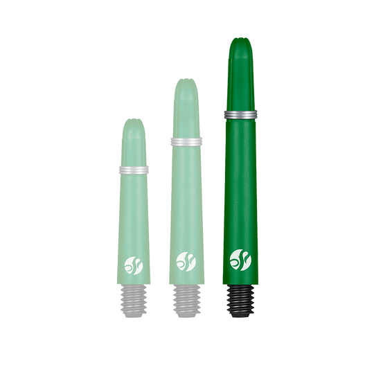 Tiges en carbone Shot Koi - Vertes Auf dem Bild sind drei grüne Dartschäfte in unterschiedlichen Längen zu sehen. Sie haben schwarze Gewinde und silberne Ringe.