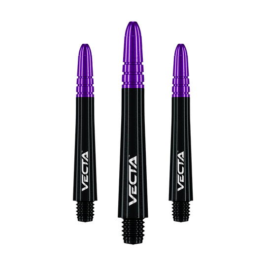 Winmau Vecta Shafts - Schwarz Lila Das Bild zeigt drei Dartschäfte in Schwarz und Lila mit der Aufschrift "VECTA". Sie sind nebeneinander angeordnet und haben ein modernes, glänzendes Design.