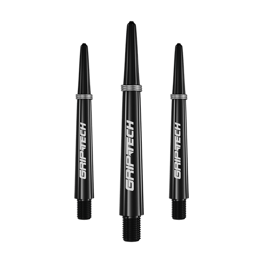 Tiges GOAT Griptech - Noires Das Bild zeigt drei schwarze Dart-Schäfte mit der Aufschrift "GRIPTECH" in weißer Farbe. Sie sind schlank geformt und haben silberne Ringe am oberen Ende.