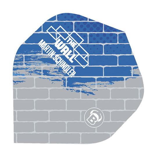 Vols standards Bulls Metrixx Martin Schindler Bleu Gris n°2 Das Bild zeigt ein Dartflight mit einem Mauer-Design in Blau und Grau. Auf dem Flight steht „THE WALL MARTIN SCHINDLER“ und das Bulls-Logo ist unten rechts zu sehen.