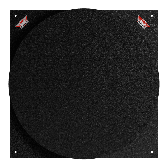 Silencieux de cible de fléchettes Bulls NL Das Bild zeigt das Produkt "Bulls NL Dartboard Silencer". Es ist eine schwarze, runde Matte mit einer leicht strukturierten Oberfläche.