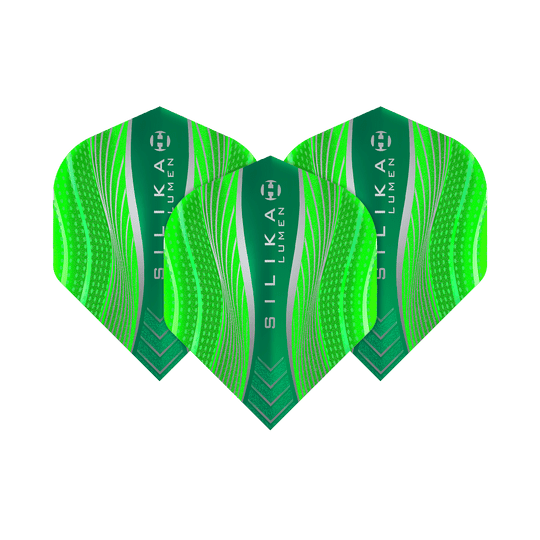 Das Bild zeigt drei grüne Harrows Silika Lumen No2 Standard Flights. Die Flights haben ein modernes Muster mit weißen und grünen Linien sowie der Aufschrift "SILIKA LUMEN".