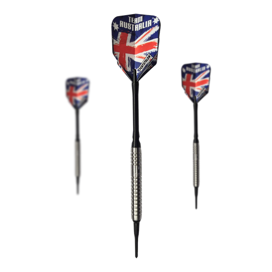 Fléchettes souples McDart 85 Tungstène V5 - 16 g Das Bild zeigt drei Softdarts des Produkts „McDart 85er Tungsten V5 Softdarts - 16g“. Die Flights sind im Design der australischen Flagge gehalten und haben den Schriftzug „Team Australia“.