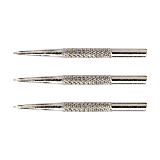 Das Bild zeigt drei silberfarbene, gerändelte Stahlspitzen für Darts. Es handelt sich um das Produkt "Winmau Knurled Silver Effect Steeldart Spitzen - 32mm".