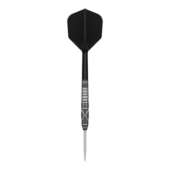 Das Bild zeigt einen stilvollen Steeldartpfeil mit schwarzer Flight und silber-schwarzem Barrel. Es handelt sich um das Produkt "Target Japan Black Marque Chaos 2 SP Steeldarts".