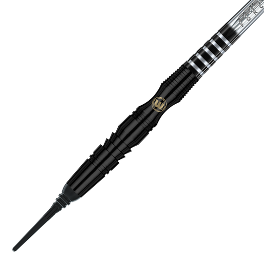Fléchettes souples Winmau Sniper Black - 20 g Dies ist ein Winmau Sniper Black Softdart mit einem Gewicht von 20g. Der Dart hat ein elegantes schwarzes Design mit silbernen Akzenten.