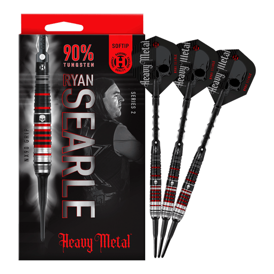 Fléchettes souples Ryan Searle Heavy Metal Series 2 de Harrow Das Bild zeigt die "Harrows Ryan Searle Heavy Metal Series 2 Softdarts" mit einer Verpackung und drei Darts. Die Darts bestehen zu 90 % aus Wolfram und haben ein schwarzes und rotes Design mit Totenkopf-Motiv.