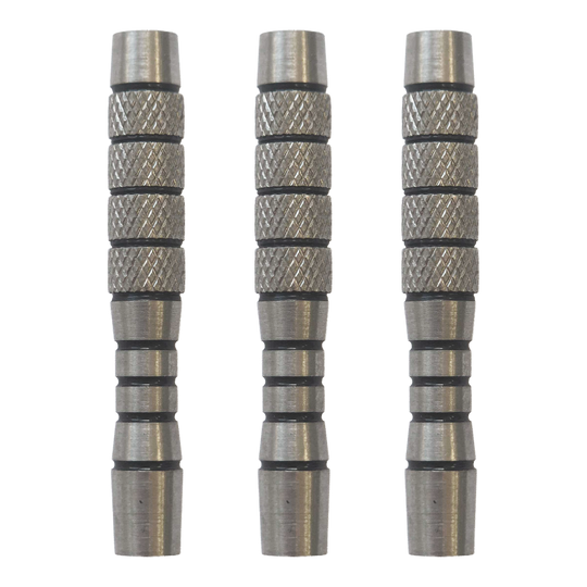 Corps de fléchettes souples McDart en forme de larme moletées - 18 g McDart Knurled Teardrop Softdart Barrels - 18g als Set werden gezeigt. Das Set enthält mehrere Softdart Barrels mit Teardrop-Form und 18 Gramm Gewicht.