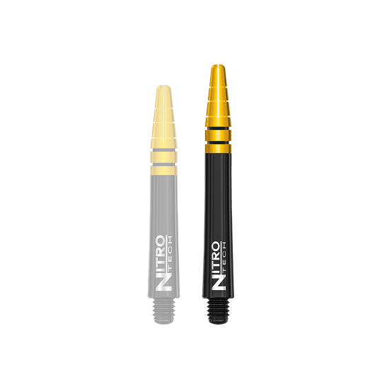 C702_Red_Dragon_Nitrotech_Black_Gold_Shafts_42mm_1 Das Bild zeigt zwei schwarze und goldene Dartschäfte mit der Aufschrift "Nitro Tech". Sie sind gerade nebeneinander angeordnet und heben sich deutlich vom weißen Hintergrund ab.