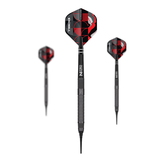 Fléchettes souples Red Dragon T-800 - 20 g Das Bild zeigt drei Softdarts des Modells „Red Dragon T-800“ mit einem Gewicht von 20g. Die Flights sind schwarz-rot gemustert und auf dem Schaft steht „Nitro“.