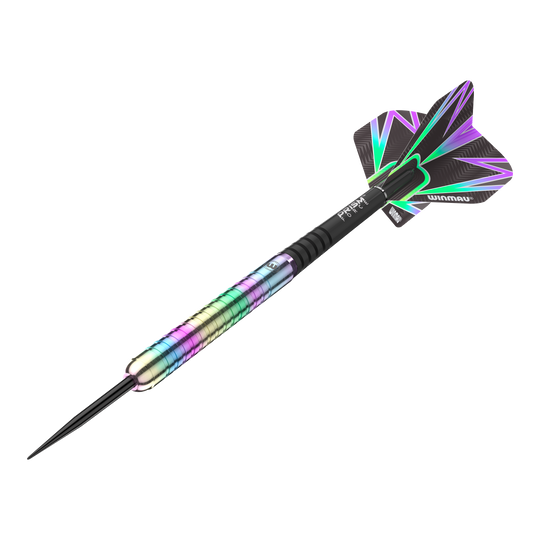 Fléchettes en acier Winmau Foxfire Urban Das Bild zeigt einen Winmau Foxfire Urban Steeldart mit einem bunten, metallischen Schaft. Die Flights sind schwarz mit auffälligen, farbigen Mustern.