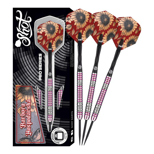 Das Bild zeigt das Produkt "Shot Pro Series Barora Hospodarska Steeldarts - 23g" mit drei Steeldarts und einer Verpackung. Die Flights der Darts sind mit Sonnenblumenmotiven verziert.