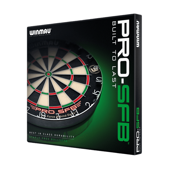 1602_Winmau_Pro_SFB_Dartboard_5KqWrhRcLLrQd4 Das Bild zeigt die Verpackung des Winmau Pro SFB Dartboards. Auf der Schachtel steht, dass das Dartboard besonders langlebig ist und ein bullseye ohne Klammern hat.