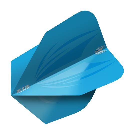 Das Bild zeigt ein blaues Dart-Flight mit einem modernen Design. Auf dem Flight steht "PRO ULTRA" in kleinen Buchstaben geschrieben.