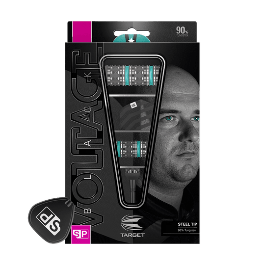 190209_Target_Rob_Cross_Black_Edition_2023_Swiss_Point_Steeldarts_3 Die Abbildung zeigt eine Verpackung mit Steeldarts der Marke Target, Modell "Voltage". Auf der Verpackung ist das Gesicht eines Mannes abgebildet und die Darts haben blaue Akzente.