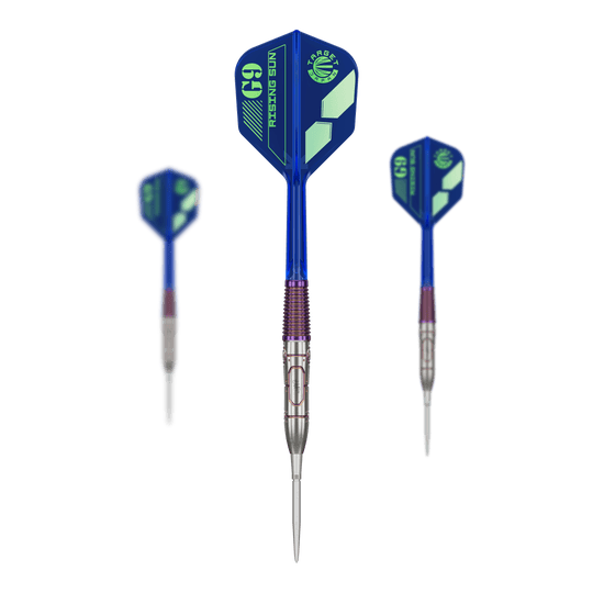 Target Japan Haruki Muramatsu Rising Sun GEN9 Steeldarts - 23 g Auf dem Bild sind drei Steeldarts des Modells "Target Japan Haruki Muramatsu Rising Sun GEN9" zu sehen. Die Darts haben blaue Flights und silberne Spitzen.