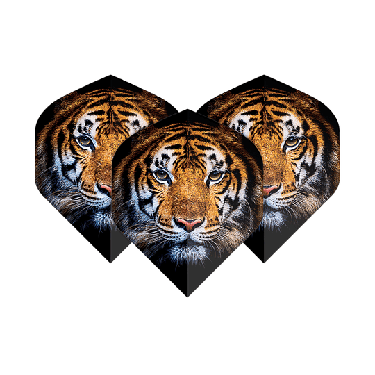 Pentathlon Vols Tigre Das Bild zeigt drei Dartflights mit dem Gesicht eines Tigers darauf. Die Flights sind das Produkt "Pentathlon Tiger No2 Standard Flights".