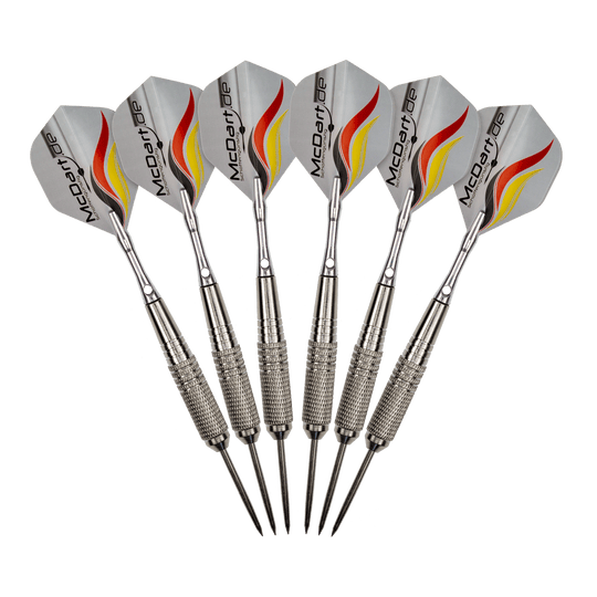 Das Bild zeigt ein McDart Starterpack. Es eignet sich hervorragend für Einsteiger im Dartsport.