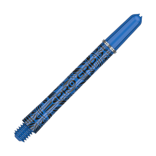 Tiges Target Pro Grip Ink - 3 jeux - Bleues Auf dem Bild ist ein blauer Dartshaft mit der Aufschrift "PRO GRIP" zu sehen. Das Design ist mit schwarzen Mustern verziert und das Material sieht aus Kunststoff aus.