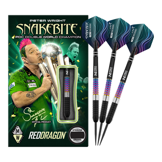 Fléchettes en acier Red Dragon Peter Wright Corra Die Abbildung zeigt die Red Dragon Peter Wright Corra Steeldarts mit bunter Verpackung. Drei Steeldarts mit farbenfrohem Schaft und schwarzen Spitzen sind neben der Verpackung zu sehen.