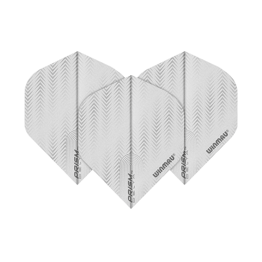 Das Bild zeigt drei weiße Dart-Flights des Modells "Winmau Prism Delta 6915.204 Standard". Auf jedem Flight sind dezente Muster und die Schriftzüge "PRISM DELTA" und "WINMAU" zu sehen.