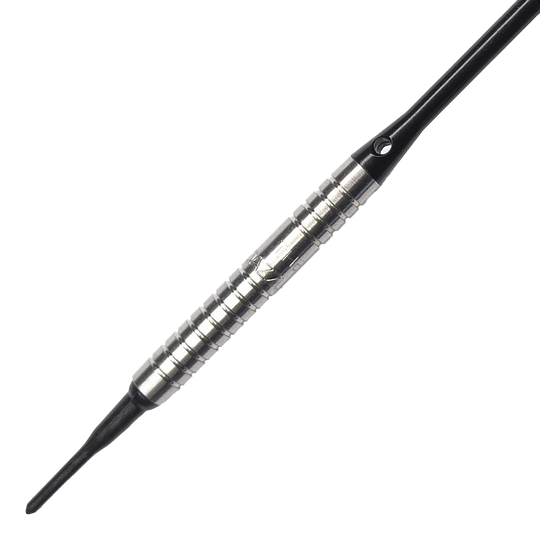 Fléchettes souples McDart 85 tungstène V15 - 16,5 g Das Bild zeigt einen McDart 85er Tungsten V15 Softdart mit einem Gewicht von 16,5g. Der Dart hat eine silberne, geriffelte Barrel und schwarze Spitzen sowie Schaft.