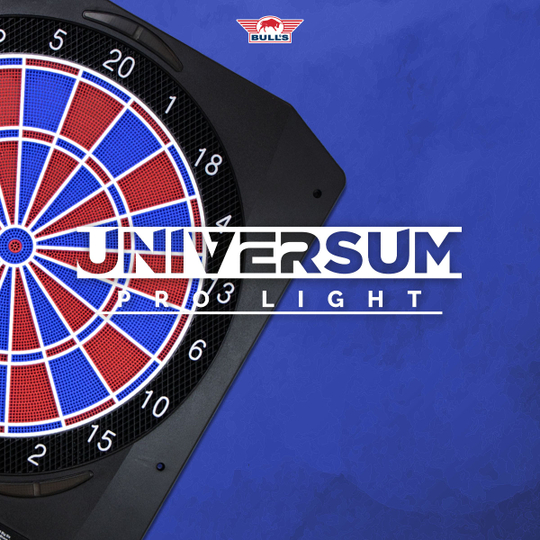 Cible de fléchettes électronique Bulls NL Universum Pro Light - Bleu Rouge Das Bild zeigt das Bulls NL Universum Pro Light Elektronisches Dartboard in Blau und Rot. Es ist ein elektronisches Dartboard für Freizeit- und Profispieler.