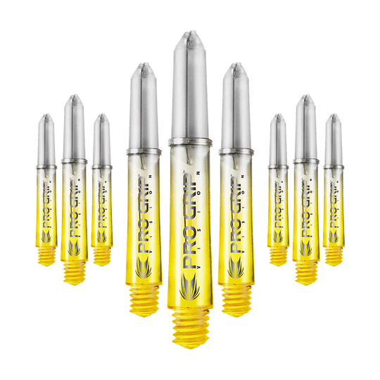 Tiges Target Pro Grip Vision - 3 jeux - Jaune Das Bild zeigt neun gelbe Dartschäfte mit silberfarbenen Spitzen, auf denen "PRO GRIP VISION" steht. Sie sind in einer leicht gebogenen Reihe angeordnet.