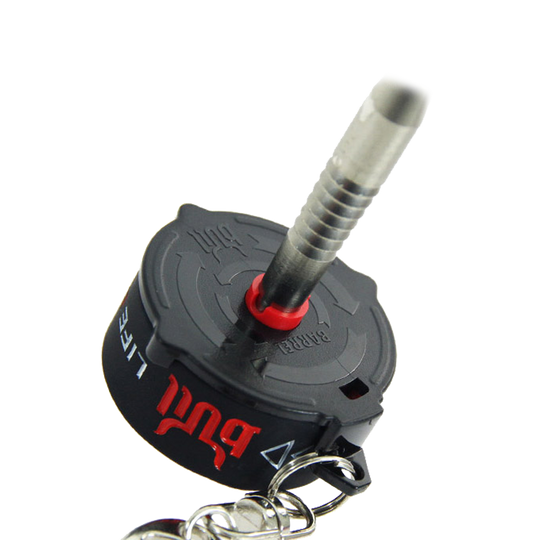 LSF18_L-Style_Bull_Spitzen-und-Shaftrestentferner_3 Das Bild zeigt den L-Style BULL Spitzen- und Shaftrestentferner. Das Werkzeug ist schwarz mit roten Akzenten und besitzt einen Schlüsselanhänger.