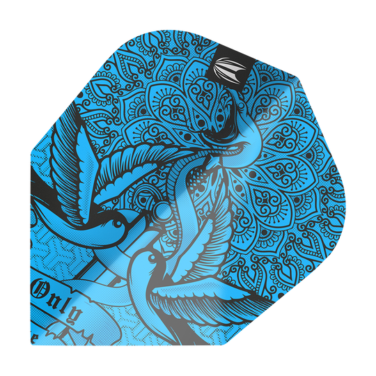 Dieses Bild zeigt das Produkt "Target ProUlta Ink Blue No6 Flights". Das Flight ist blau mit einem kunstvollen Muster und drei stilisierten Vögeln verziert.