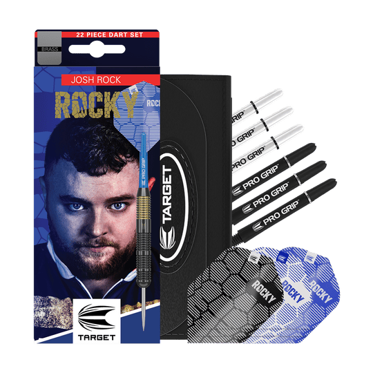 Fléchettes en acier laiton Target Josh Rock - 22 g Das Bild zeigt das Produkt "Target Josh Rock Brass Steeldarts - 22g" mit Verpackung, Dartpfeilen und Zubehör. Das Set enthält mehrere Flights und Schäfte sowie ein Etui.
