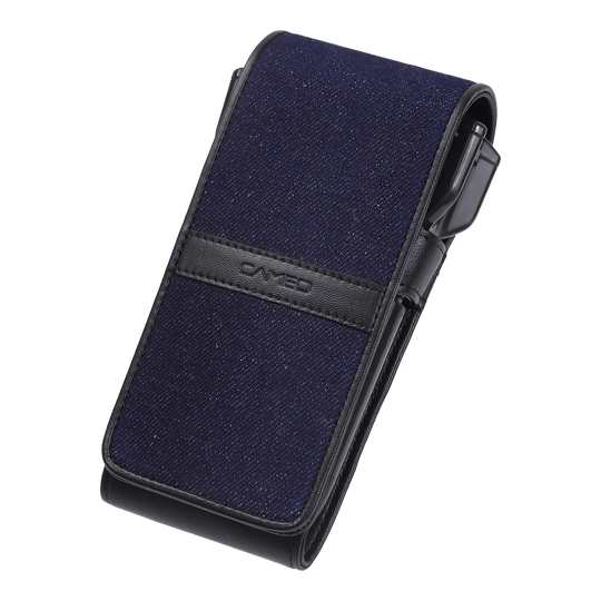 Étui à fléchettes Cameo Thread Das Bild zeigt ein elegantes Dartcase in Navyblau mit schwarzen Akzenten. Das Etui hat einen modernen Look und trägt den Schriftzug "Cameo" auf der Vorderseite.