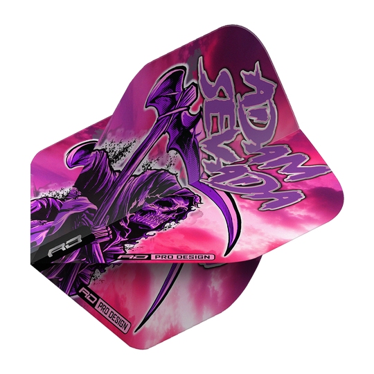 Vols standard Red Dragon Hardcore Adam Sevada Premium No2 Dieses Bild zeigt die Red Dragon Hardcore Adam Sevada Premium No2 Standard Flights. Die Flights sind in auffälligem Pink und Lila gestaltet und zeigen einen düsteren Sensenmann mit der Aufschrift „Adam Sevada“.