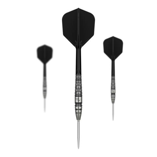 Fléchettes en acier Target Japan Black Marque PW 2 SP Das Bild zeigt drei schwarze Steeldarts aus der Serie "Target Japan Black Marque PW 2 SP". Die Darts haben silberne Spitzen und eine strukturierte Griffzone.