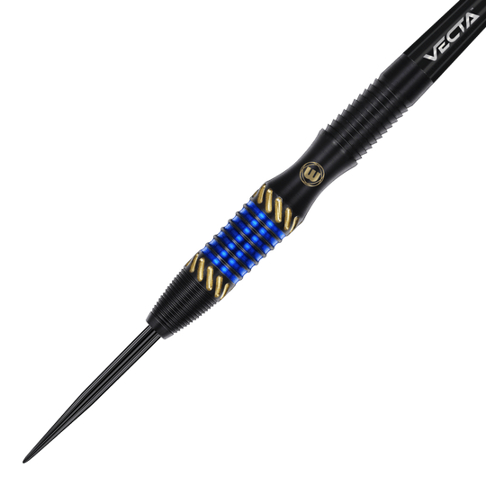 Fléchettes en acier Winmau Rashad Sweeting - 24 g Der Winmau Rashad Sweeting Steeldart - 24g ist ein eleganter Dartpfeil in Schwarz mit goldenen und blauen Akzenten. Er verfügt über eine strukturierte Griffzone und ein modernes Design.