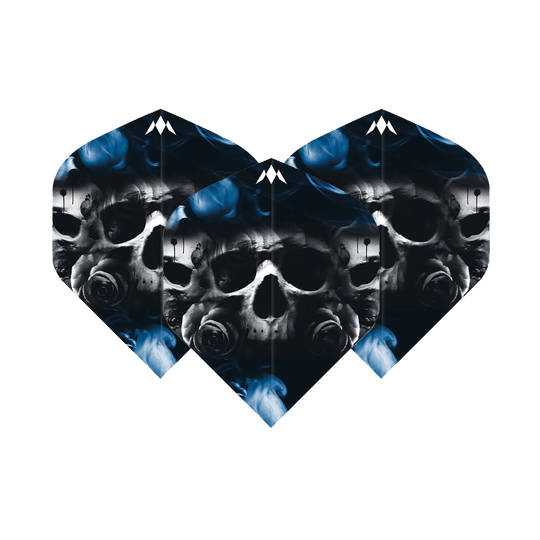 Das Bild zeigt drei Dartflights mit einem Totenkopf und blauen Raucheffekten als Motiv. Die Flights sind das Produkt "Mission Solo Shaun McDonald No2 Standard Flights".