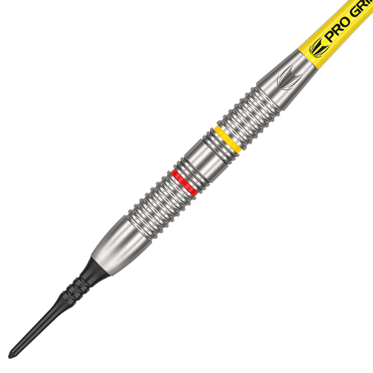 170006_Target_Gabriel_Clemens_Brass_Softdarts_2 Dies ist ein Target Gabriel Clemens Brass Softdart mit einem Gewicht von 18 Gramm. Der Dart hat einen silbernen Barrel mit roten und gelben Ringen und einer schwarzen Softspitze.