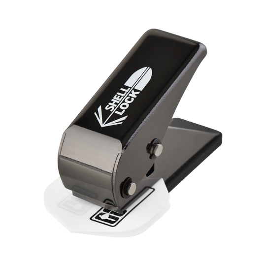 Poinçon de verrouillage de coque One80 style L Poinçon de vol Das Bild zeigt den "L-Style One80 Shell Lock Punch Flightlocher". Dieses Gerät wird verwendet, um Löcher in Dart-Flights zu stanzen.