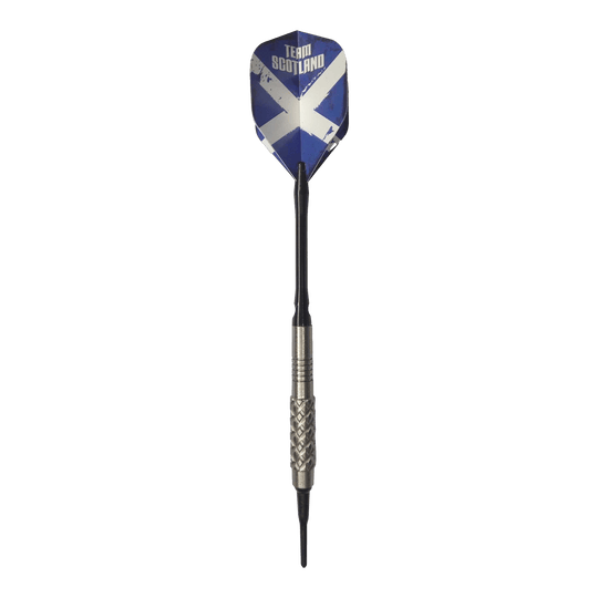 Fléchettes souples McDart 85 Tungstène V4 - 16 g Der abgebildete Softdart ist der "McDart 85er Tungsten V4 Softdarts - 16g". Das Flight zeigt das Design der schottischen Flagge mit der Aufschrift "Team Scotland".