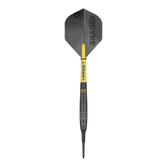 Fléchettes souples noires Target Scott Williams Shaggy - 20 g Dies ist ein Softdart namens "Target Scott Williams Shaggy Black Softdarts - 20g". Der Dart ist überwiegend schwarz mit gelben Akzenten und hat den Schriftzug "SHAGGY" auf der Flight.