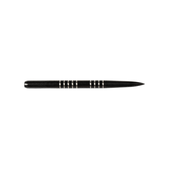 57741_Bulls_GP1_Steeldartspitzen_Schwarz_34mm_2 Das Bild zeigt eine schwarze Steeldartspitze mit silbernen Rillen. Die Spitze gehört zum Produkt "Bulls GP1 Steeldartspitzen Schwarz".