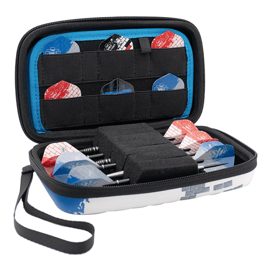 Étui à fléchettes Bulls Orbis XL Martin Schindler Das Bild zeigt das Bulls Orbis XL Martin Schindler Dartcase, das geöffnet ist. Im Inneren sind mehrere Darts und Ersatz-Flights ordentlich verstaut.
