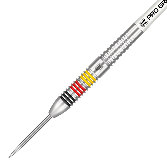 190098_Target_Gabriel_Clemens_80_Steeldarts_2 Das Bild zeigt einen Target Gabriel Clemens 80% Steeldart. Der Dartpfeil hat einen silbernen Schaft mit Ringen in den Farben Schwarz, Rot und Gelb.