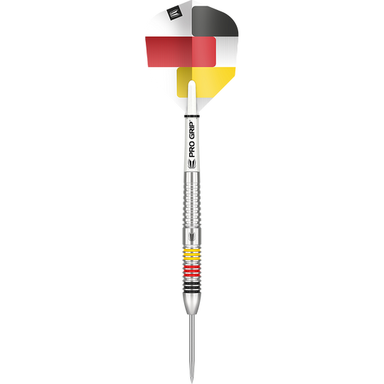 190098_Target_Gabriel_Clemens_80_Steeldarts_1dMKK0T5rMYf5V Das Bild zeigt einen Target Gabriel Clemens 80% Steeldart. Der Dartpfeil hat einen silbernen Schaft und eine Flights in den Farben der deutschen Flagge.