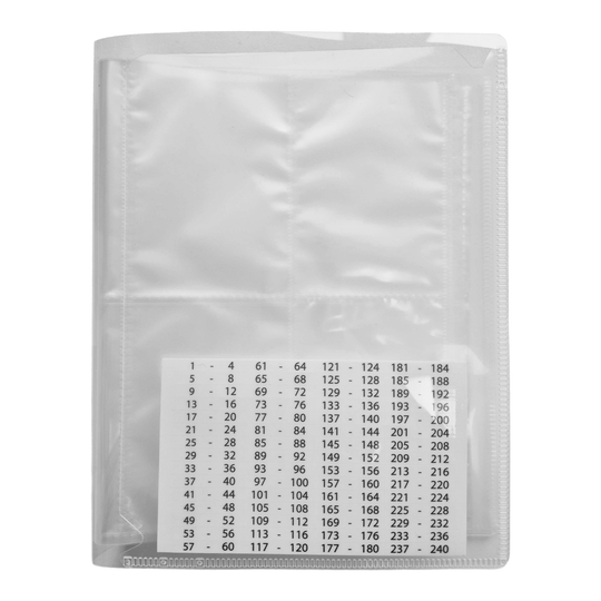 Classeur vierge de collection Panini Der Panini Blanko Sammelordner ist zu sehen. Er eignet sich zum Sammeln und Aufbewahren von Panini-Stickern.